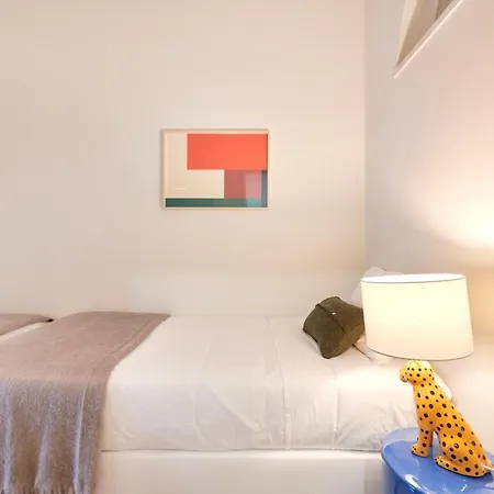 Charming 3br W/ Patio, By Timecooler