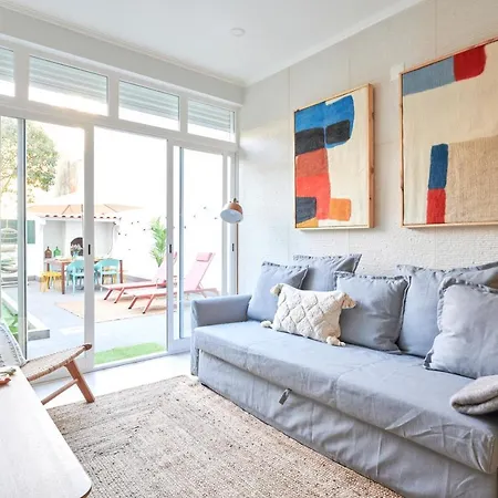 Charming 3br W/ Patio, By Timecooler *