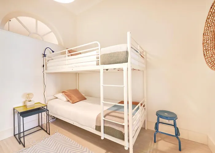 아파트 Charming 3br W/ Patio, By Timecooler 리스본