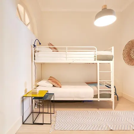 דירה Charming 3br W/ Patio, By Timecooler