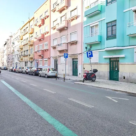 Charming 3br W/ Patio, By Timecooler Lisbon