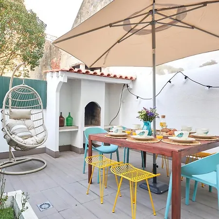 Charming 3br W/ Patio, By Timecooler * ליסבון